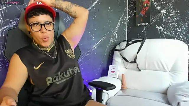 Snapshot of JoaoFerreira_ chatting on September 10, 12:48 pm JoaoFerreira online show from September 10, 12:48 pm