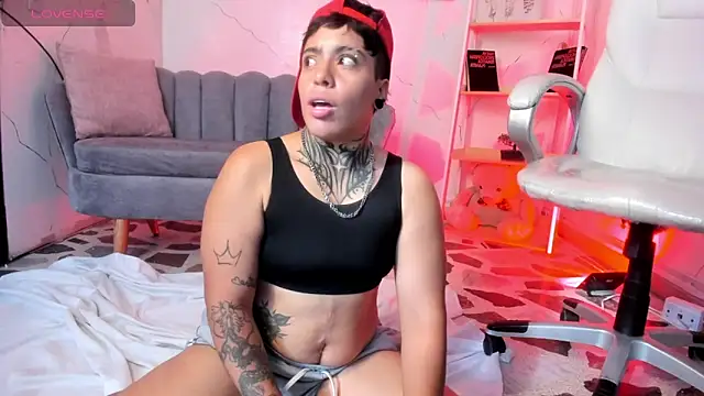 Snapshot of JoaoFerreira_ chatting on September 14, 1:04 pm JoaoFerreira online show from September 14, 1:04 pm