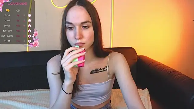 Snapshot of Angeel_Kate chatting on September 15, 12:21 pm Angeel Kate online show from September 15, 12:21 pm