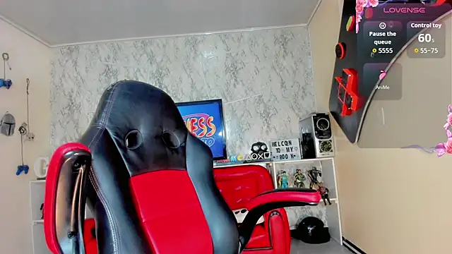 Candy Walker  online show from November 3, 7:24 pm