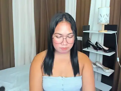 Snapshot of TsUncutKaren chatting on September 10, 1:54 pm TsUncutKaren online show from September 10, 1:54 pm