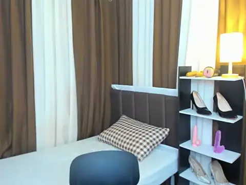 Snapshot of TsUncutKaren chatting on September 25, 5:09 pm TsUncutKaren online show from September 25, 5:09 pm