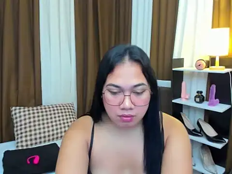 TsUncutKaren online show from October 14, 5:41 am