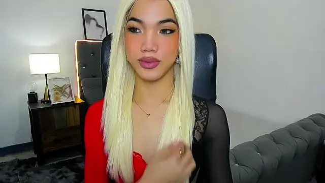 CassieSommereux online show from October 13, 4:36 am