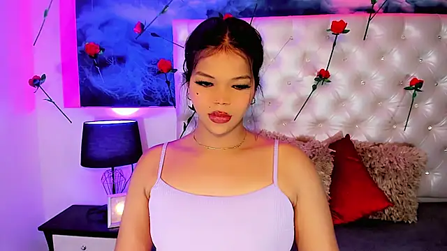 Valeria Swett  online show from February 19, 8:59 pm