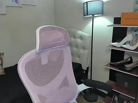 Seductive Margaux online show from October 19, 8:39 am