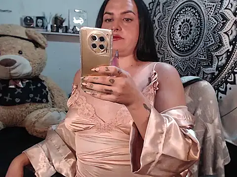 Snapshot of GoddessFabiola chatting on September 15, 1:05 pm GoddessFabiola online show from September 15, 1:05 pm