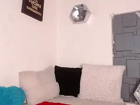 Trinity Knox online show from October 15, 4:29 pm