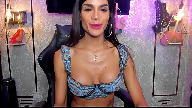 Snapshot of STEFANYA_DOMI chatting on September 16, 1:43 am STEFANYA DOMI online show from September 16, 1:43 am