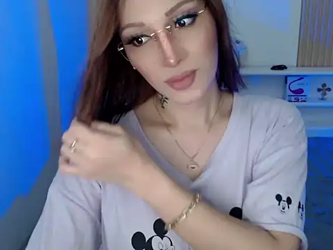 Snapshot of toni_0601 chatting on December 18, 3:47 am toni 0601 online show from December 18, 3:47 am