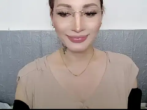 Snapshot of toni_0601 chatting on January 12, 1:42 am toni 0601 online show from January 12, 1:42 am