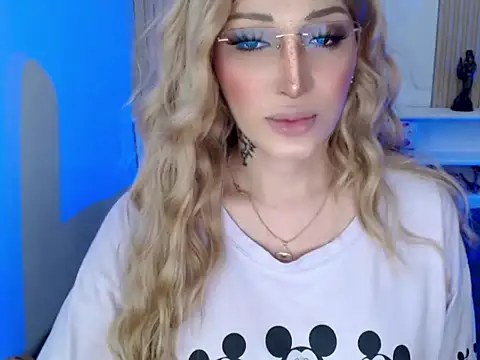 Snapshot of toni_0601 chatting on January 27, 3:15 am toni 0601 online show from January 27, 3:15 am