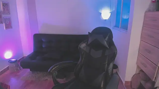 Nikkita Dragon online show from November 29, 2:35 am