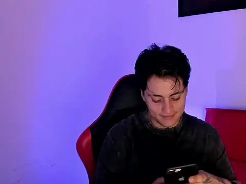 PeytonBox online show from November 29, 11:34 am