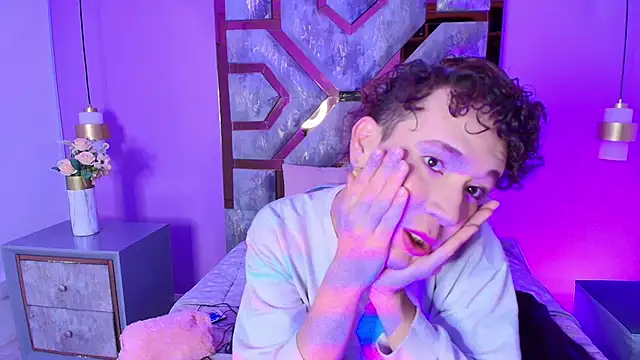 Electra Gosselin online show from October 13, 12:06 pm