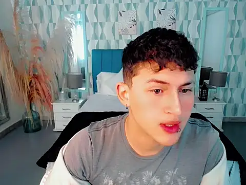 Axel savage online show from November 17, 12:16 pm