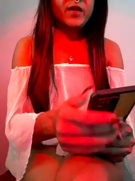 Snapshot of Cutie-Whiskey1 chatting on October 10, 9:21 am Cutie-Whiskey1 online show from October 10, 9:21 am