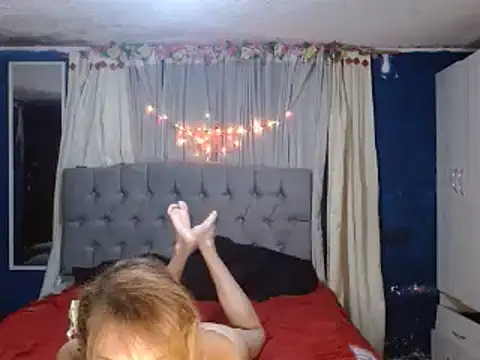 Snapshot of skarleth_hot21 chatting on September 18, 12:38 am skarleth hot21 online show from September 18, 12:38 am