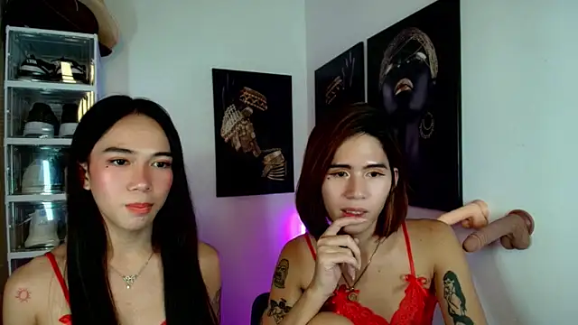 Snapshot of CandySweetCock chatting on October 8, 1:12 pm CandySweetCock online show from October 8, 1:12 pm