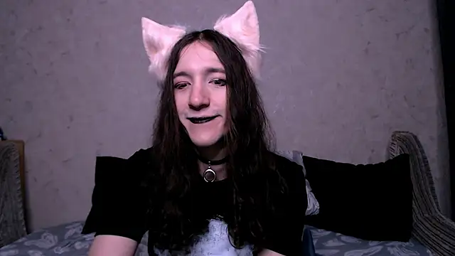 Snapshot of SilverMuse_ chatting on October 2, 2:12 am SilverMuse online show from October 2, 2:12 am