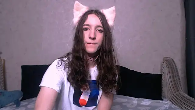 Snapshot of SilverMuse_ chatting on October 5, 2:23 am SilverMuse online show from October 5, 2:23 am