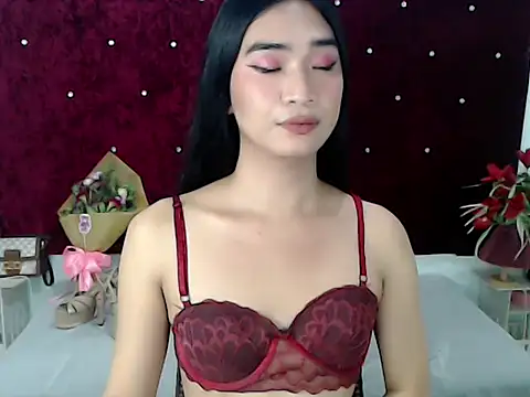 Snapshot of XxMissTransROYALxX chatting on September 17, 6:13 pm XxMissTransROYALxX online show from September 17, 6:13 pm