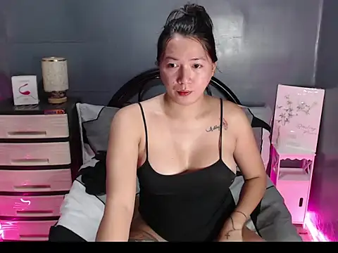 Snapshot of XxBigcumxX chatting on September 17, 7:46 am XxBigcumxX online show from September 17, 7:46 am