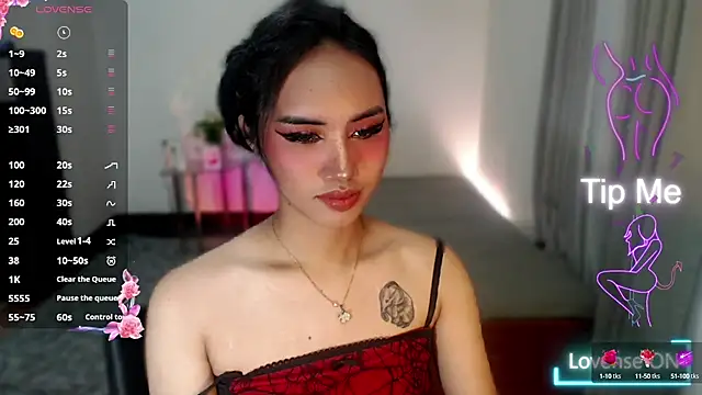 Snapshot of Divine_Goddesss chatting on September 27, 3:37 am Divine Goddesss online show from September 27, 3:37 am