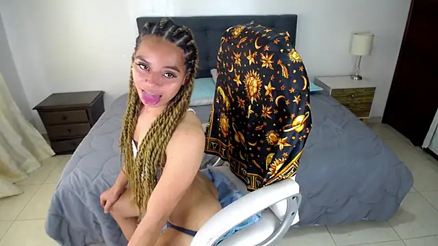 Snapshot of Amber__s chatting on September 30, 3:34 pm Amber s online show from September 30, 3:34 pm