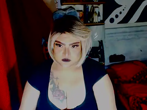 Snapshot of misstresbigcockXXp chatting on September 20, 7:58 am misstresbigcockXXp online show from September 20, 7:58 am