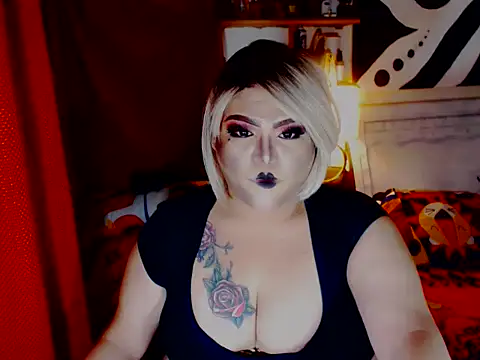 Snapshot of misstresbigcockXXp chatting on September 23, 9:25 am misstresbigcockXXp online show from September 23, 9:25 am