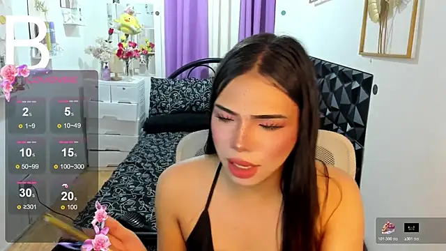 Lovely naughtyLeii online show from November 18, 5:35 pm