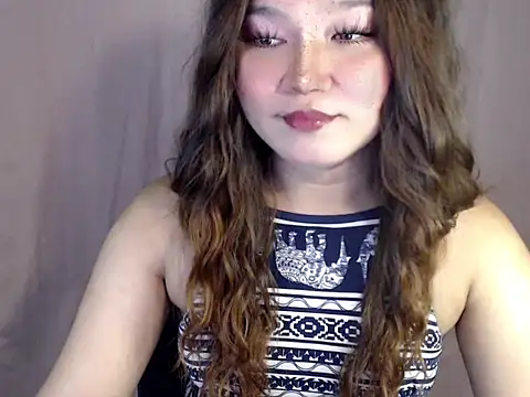 Eyes-on-me online show from November 28, 4:52 pm