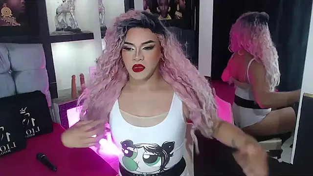 Snapshot of Sophia_hott01 chatting on September 29, 7:57 pm Sophia hott01 online show from September 29, 7:57 pm