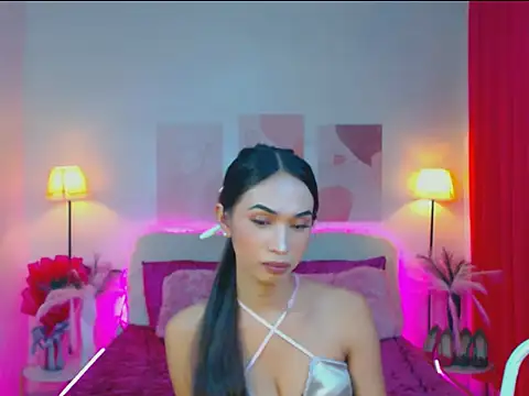 Snapshot of Sofia_SlutGoddess chatting on October 5, 1:11 pm Sofia SlutGoddess online show from October 5, 1:11 pm