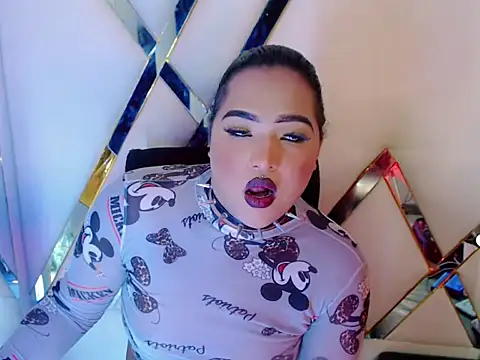 AuroraRoss online show from October 21, 8:32 pm