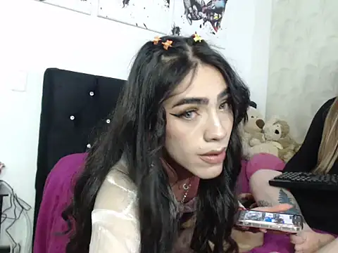 Redvelvett22 online show from October 16, 6:14 am