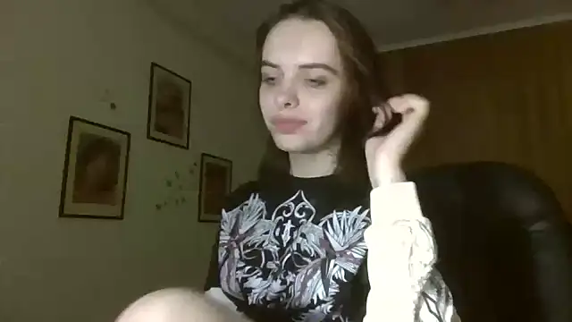edenbunny online show from October 6, 5:40 am