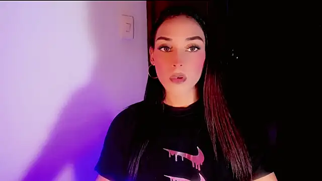 babysomeer online show from December 3, 6:39 am