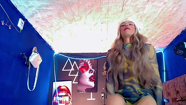 Sexy Hottxxx online show from November 26, 9:00 am