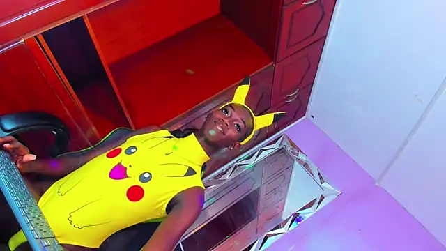 Kimberlyn Black online show from October 16, 9:25 pm