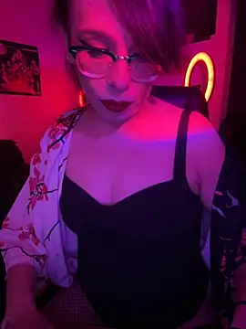 MiniMonroe online show from December 4, 11:36 am