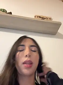 valeriahornier online show from February 8, 3:34 am