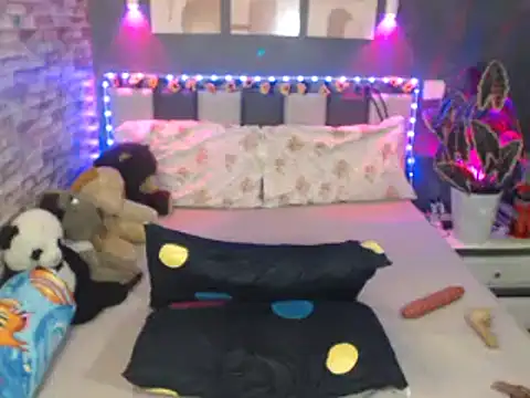 HotNathalie6900 online show from March 4, 3:16 pm