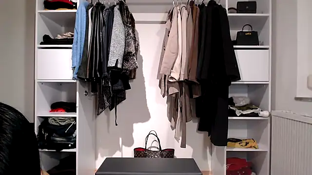 emerald smith online show from November 11, 8:10 pm