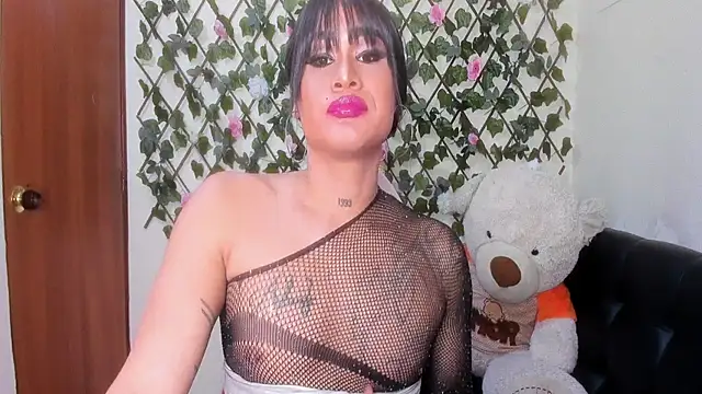 melani ferraraa  online show from December 1, 1:02 pm