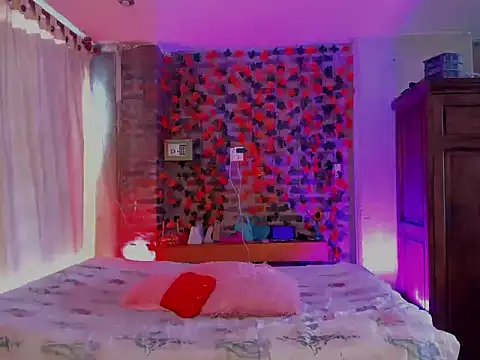 LaGoldenBitch online show from December 2, 3:48 pm