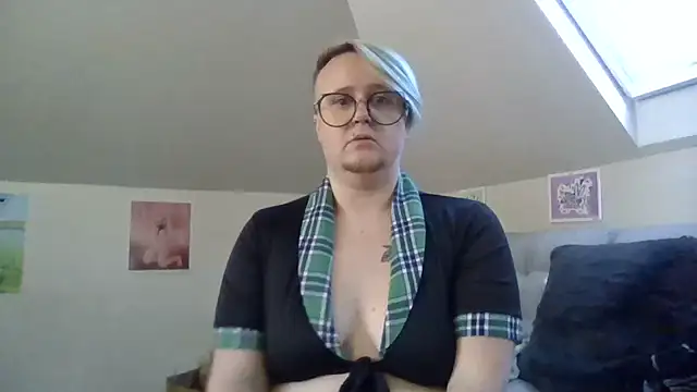 queerlyjaz online show from December 20, 9:54 pm