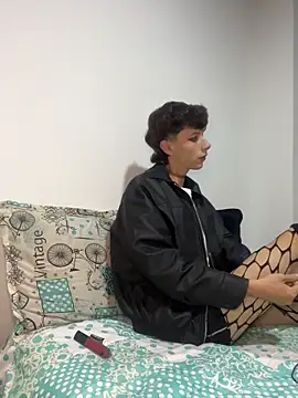 Nicole  7u7 online show from February 4, 11:42 pm