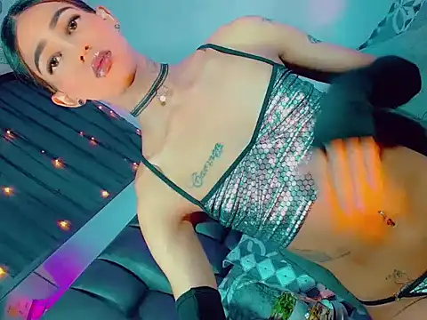 agathaferrer3 online show from February 26, 7:46 am